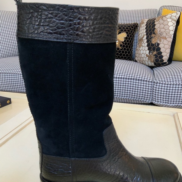 BEAUTIFUL TORY BURCH BLACK COREY MID CALF FLAT LEATHER SUEDE BOOTS SIZE 6.5 - Picture 6 of 16